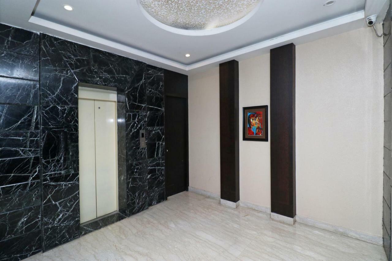 Oyo 5843 Hotel Yash Inn Mirzāpur Eksteriør bilde