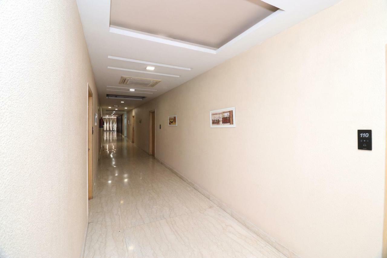 Oyo 5843 Hotel Yash Inn Mirzāpur Eksteriør bilde
